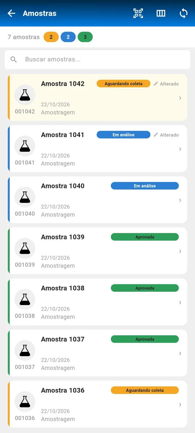 Lista de amostras no App de Coleta com busca, contadores por status e o botão de sincronizar no topo
